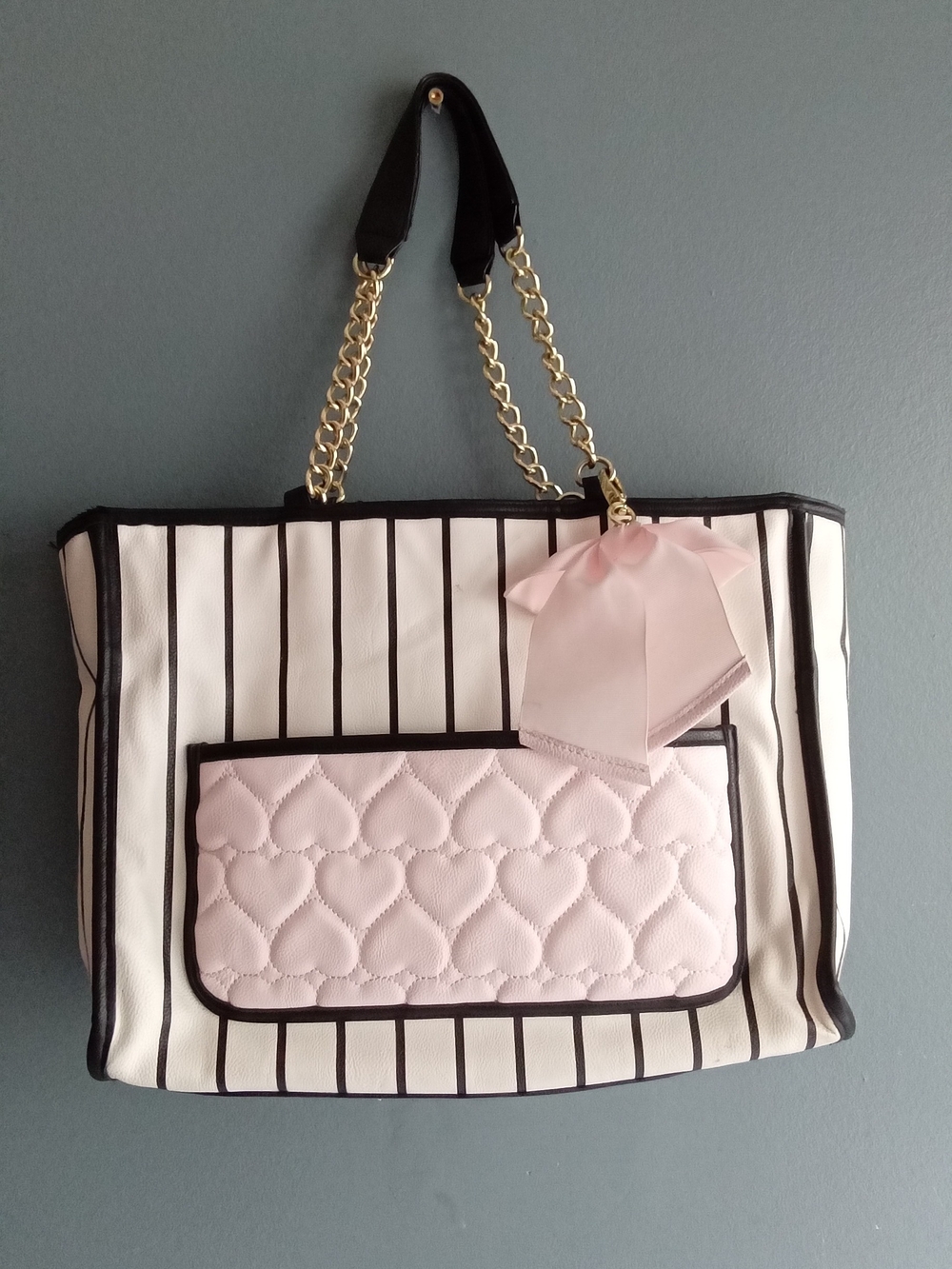 Betsey Johnson Striped Tote Bag Pink Quilted Heart Pocket Bow Gold Chain Handles